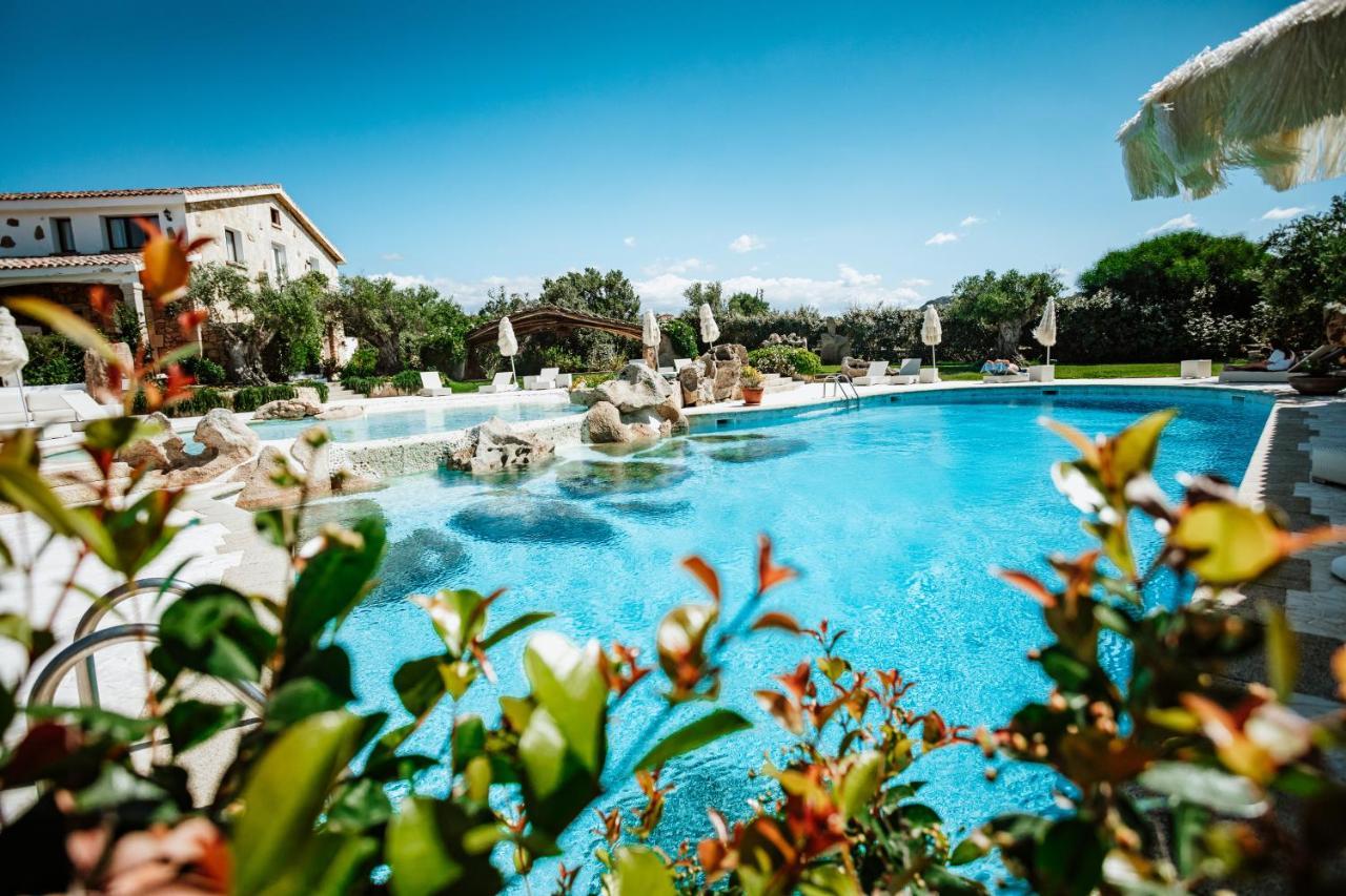 Hotel Pulicinu Baja Sardinia Eksteriør billede