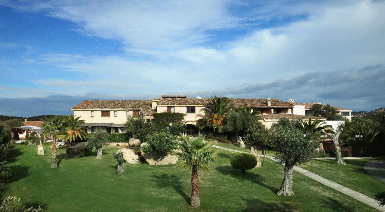 Hotel Pulicinu Baja Sardinia Eksteriør billede