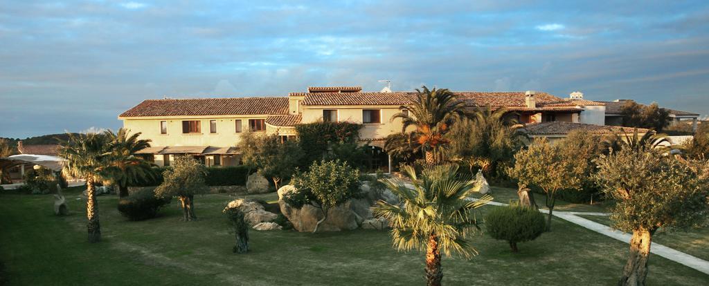 Hotel Pulicinu Baja Sardinia Eksteriør billede